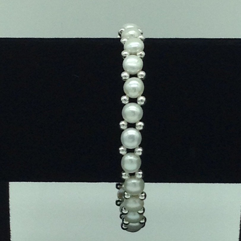 White Button Pearls with White Jaco...