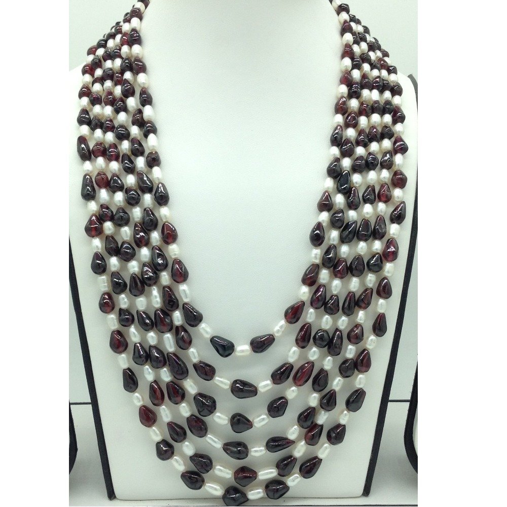Freshwater White Pearls With Garnet...