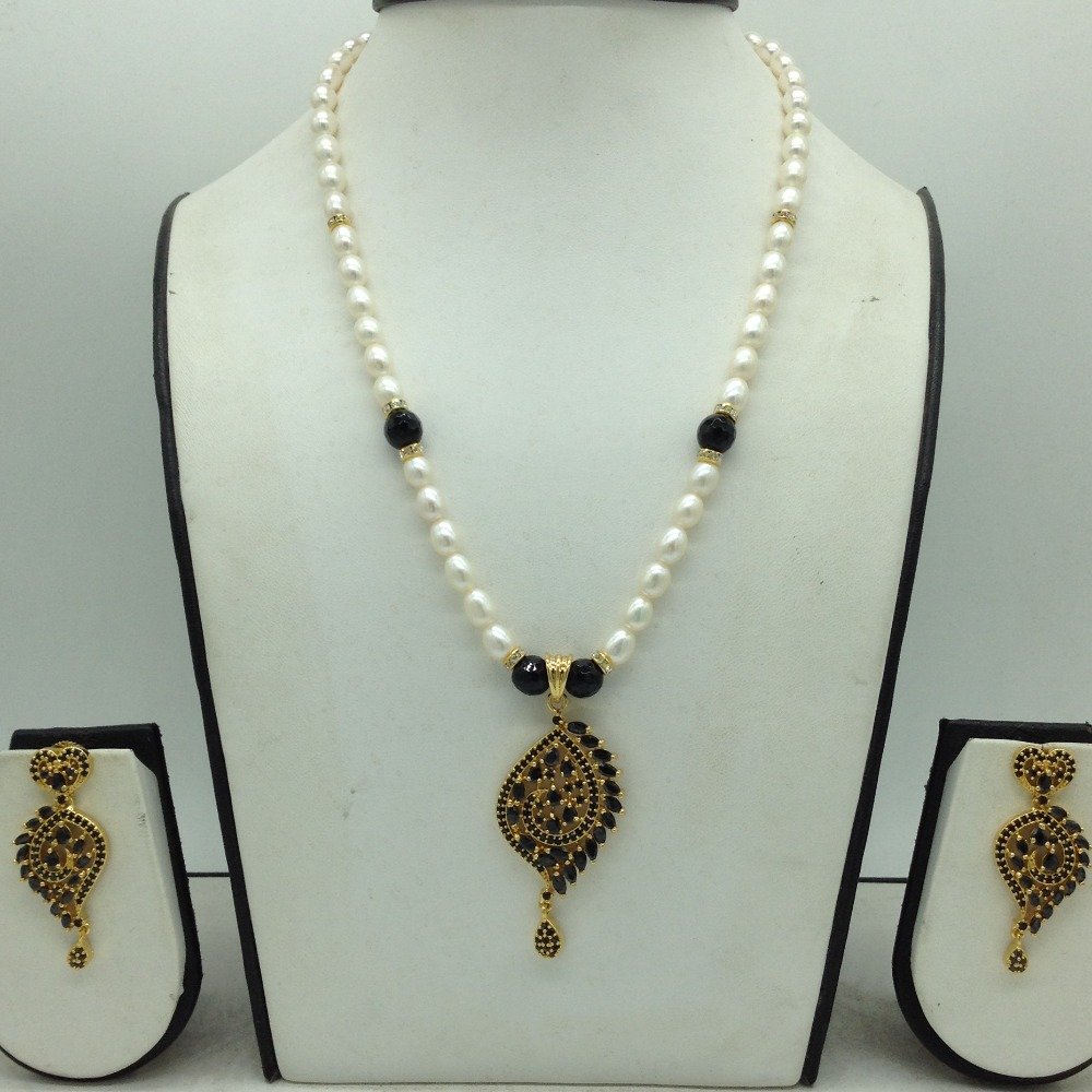 Black Cz Pendent Set With 1 Line Wh...