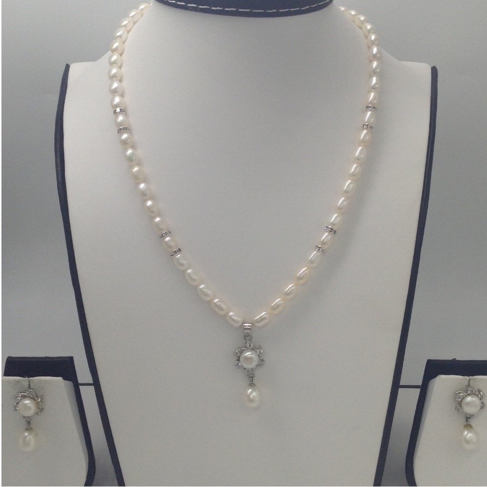 White cz and pearls pendent set wit...